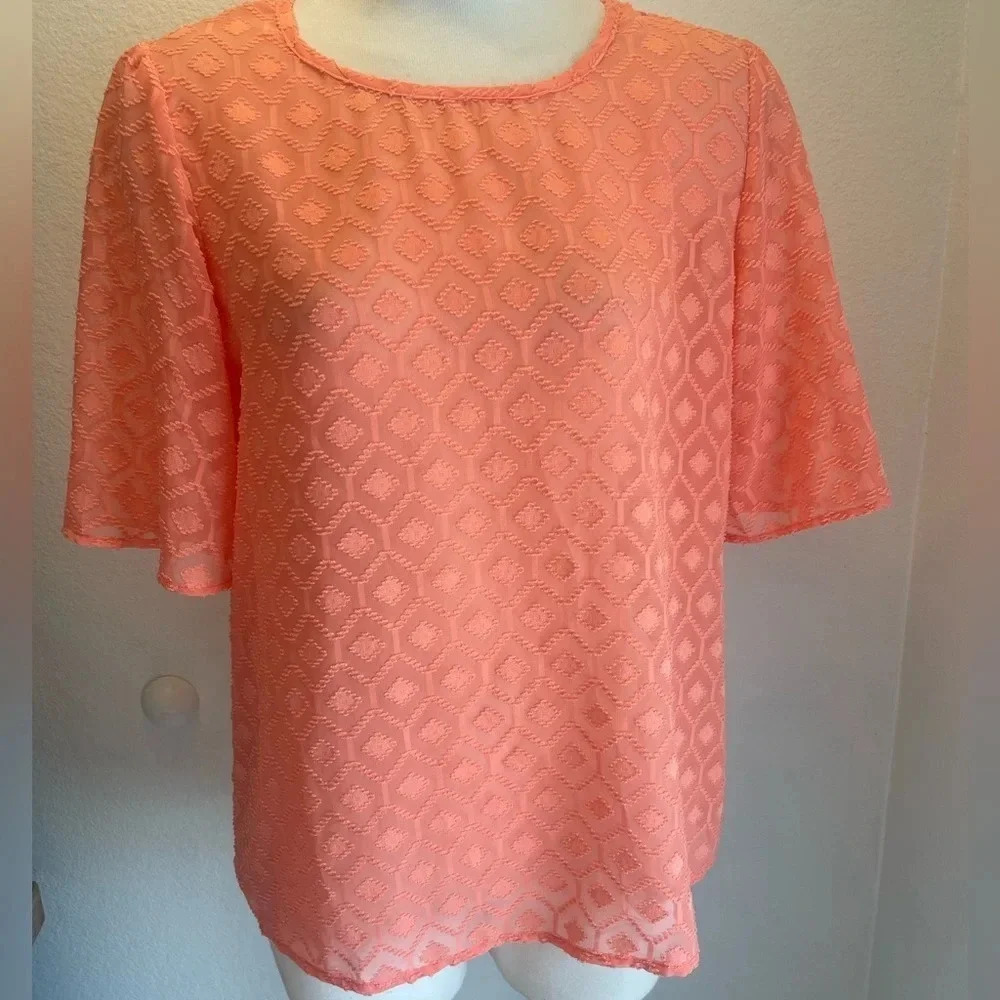 Cato women’s size small sheer Aztec embossed blouse coral lightweight keyhole